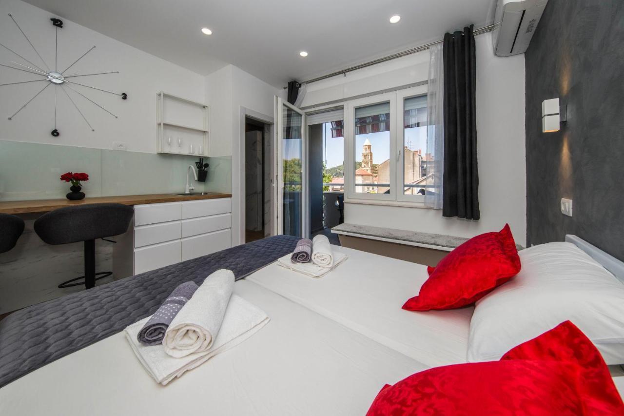 Split Central Luxury Studios Exterior photo