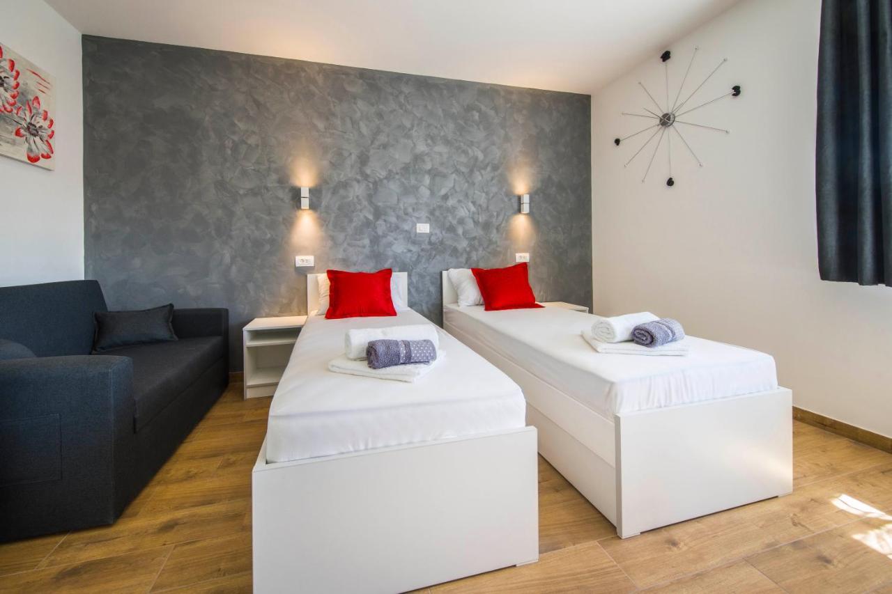 Split Central Luxury Studios Exterior photo