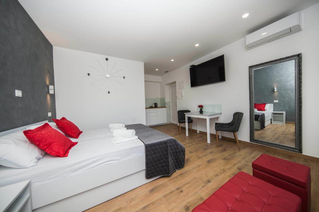 Split Central Luxury Studios Exterior photo