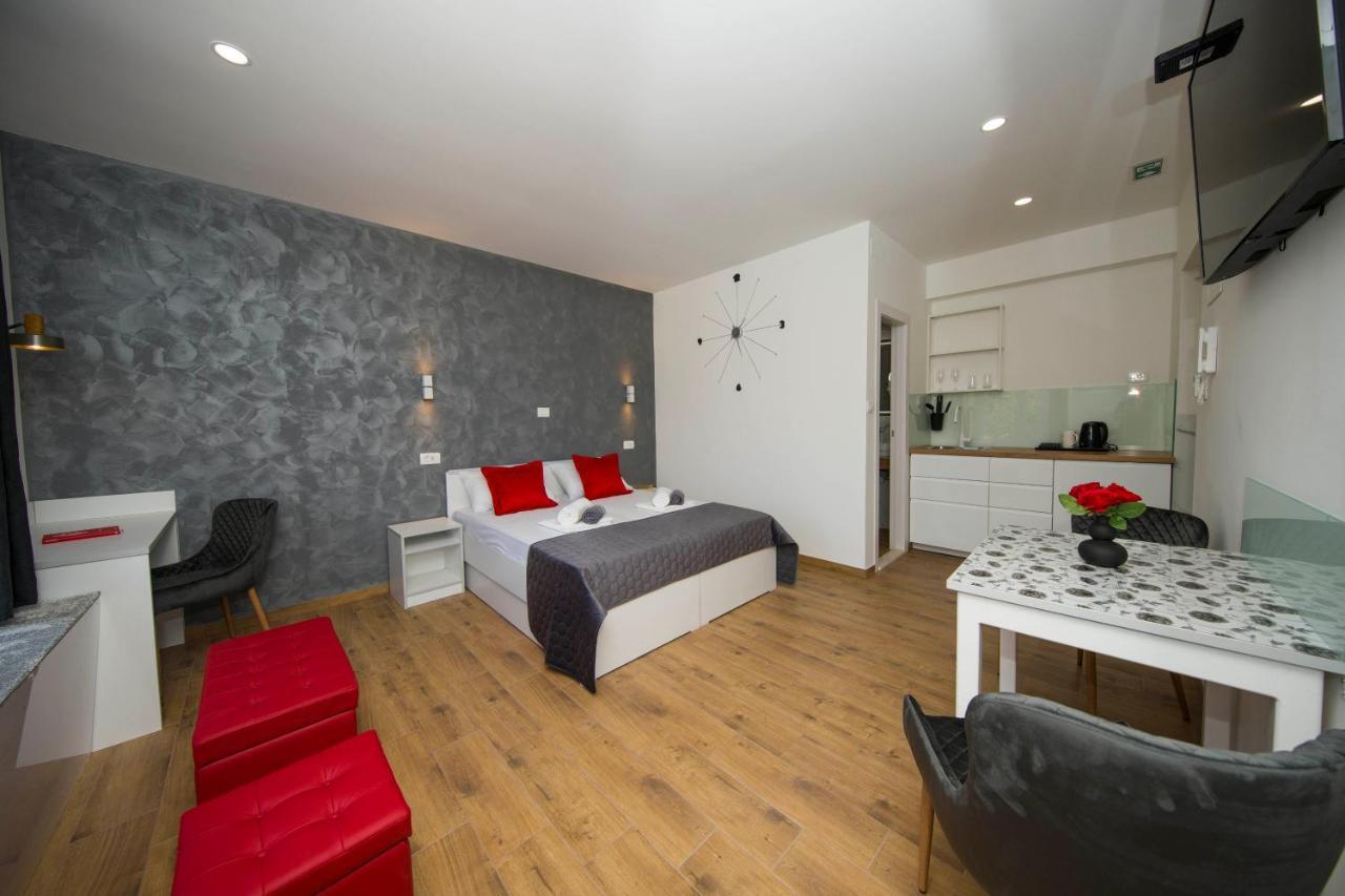Split Central Luxury Studios Exterior photo